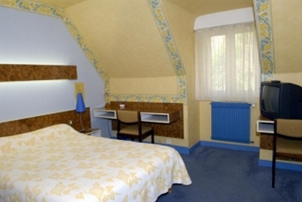 La Ferme Du Relais Bigouden Hotell Plomeur Rum bild
